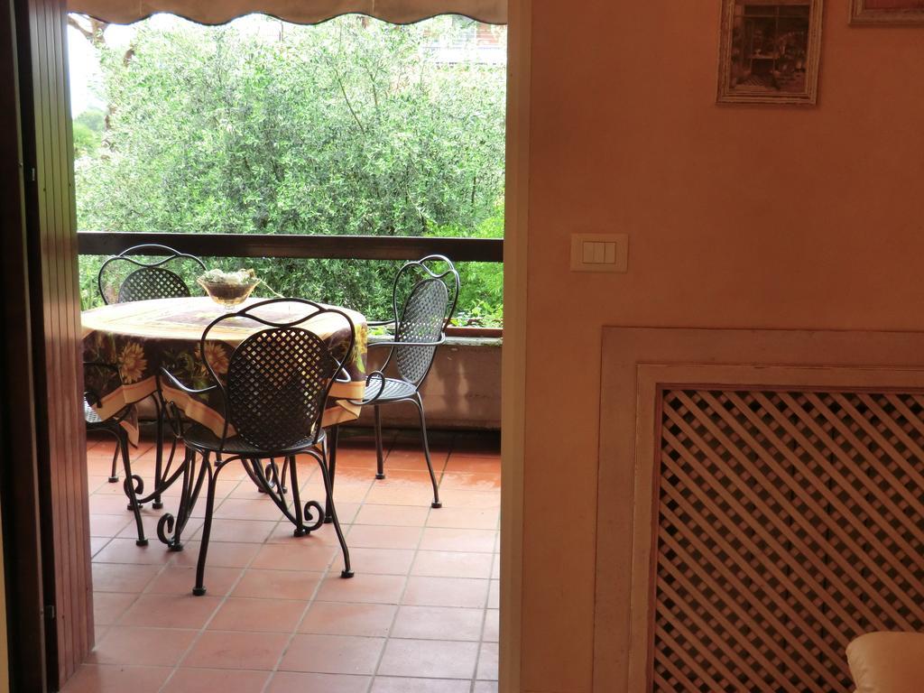 Doctor House Desenzano Apartment Desenzano del Garda Exterior photo